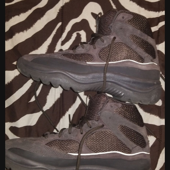 Yeezys Boots Oil